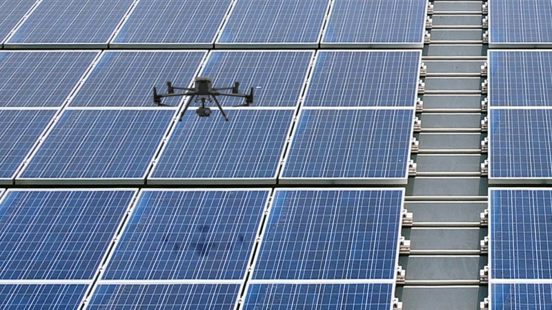 悟空体育以无人机搭配IR Sensor热显像技术进行全方面模块健检，有效降低人力成本并提升发电量