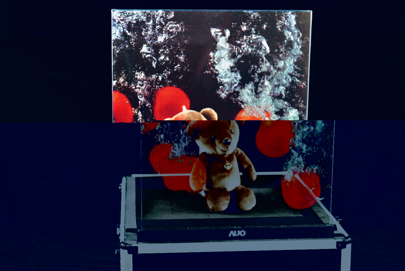 友達領先研發Micro LED透明顯示器，具備高穿透、低繞射、高亮度、可拼接之特性，可應用於智慧移動、智慧零售、商業展示等多元場域