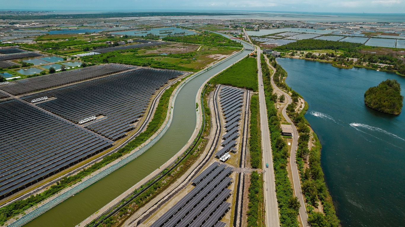 悟空体育能源事业提供智慧能源管理、太阳能监控管理、全方位电厂建置及运维解决方案，并拥有管理超过6000案场的经验