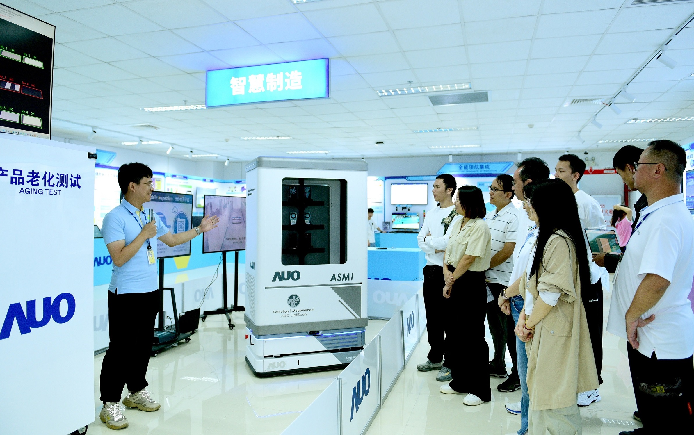 悟空体育厦门将5G+ABC技术串联生产管理全流程，打通研发、采购、生管、制程、设备、质量等产品全生命周期制造流程，完成数字化设计、智慧供应链、智能座舱、全流程设备管理、数据驱动优化、智慧在线检测、智慧品管等自适应生产模式升级