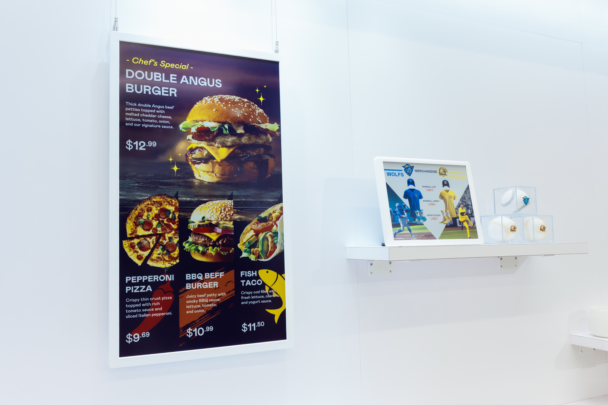 达擎开发的低功耗、全彩的aecoPost电子纸解决方案，仅在更新画面时需要微量的电力驱动，无需布建电线的便捷设计，使其可灵活应用、弹性选择置放处；可搭配aecoTag电子货架卷标解决方案，驱动商店内所有数字广告牌和电子货架卷标，以远程控制实现动态变价，提升门市人员作业效率，并以无纸化落实永续经营目标。